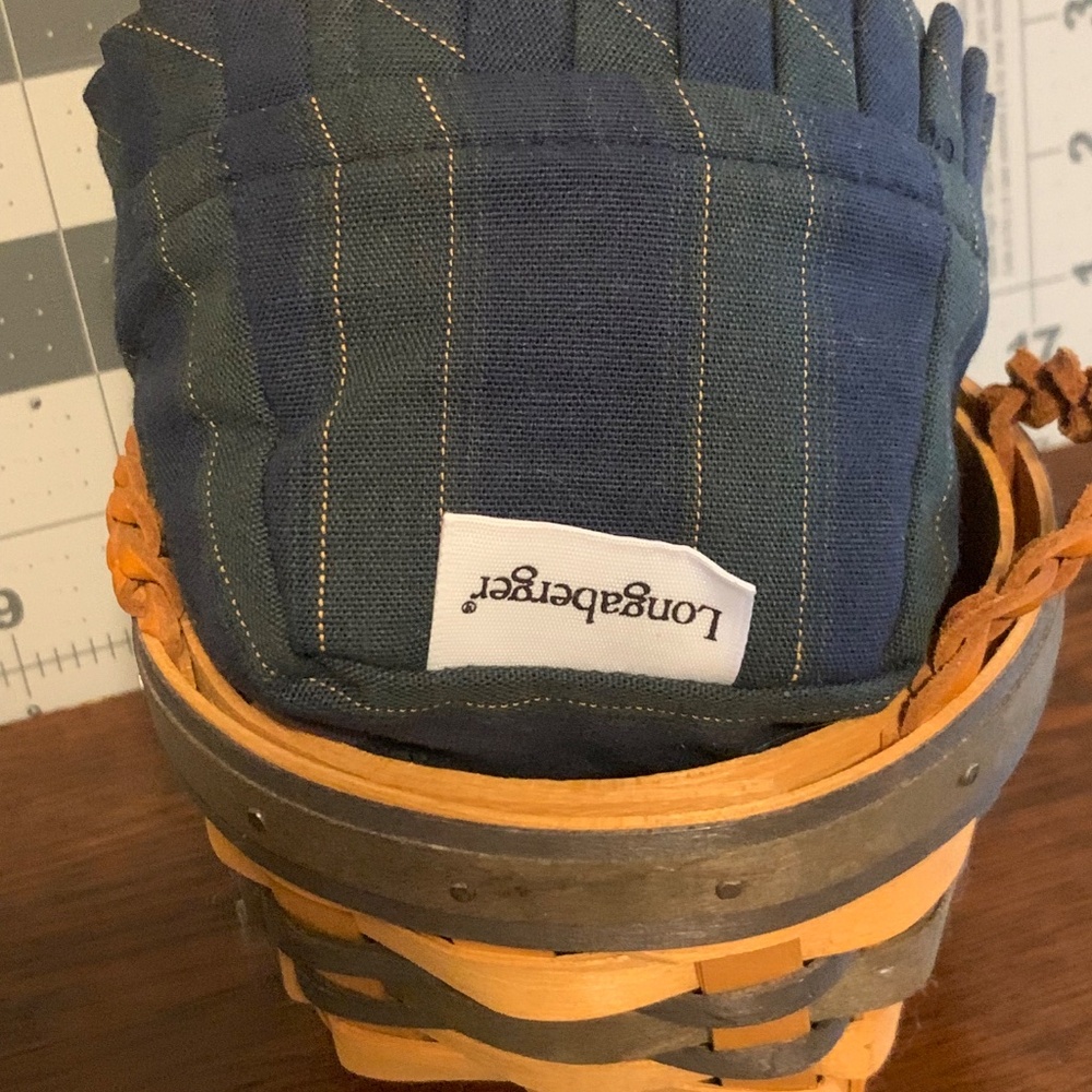 Collectors Club 1998 Longaberger Basket Leather Handles & Cotton Insert - Picture 4 of 6